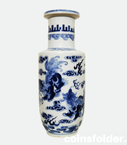 Chinese vase with cobalt blue Foo lions and bats Qianlong mark