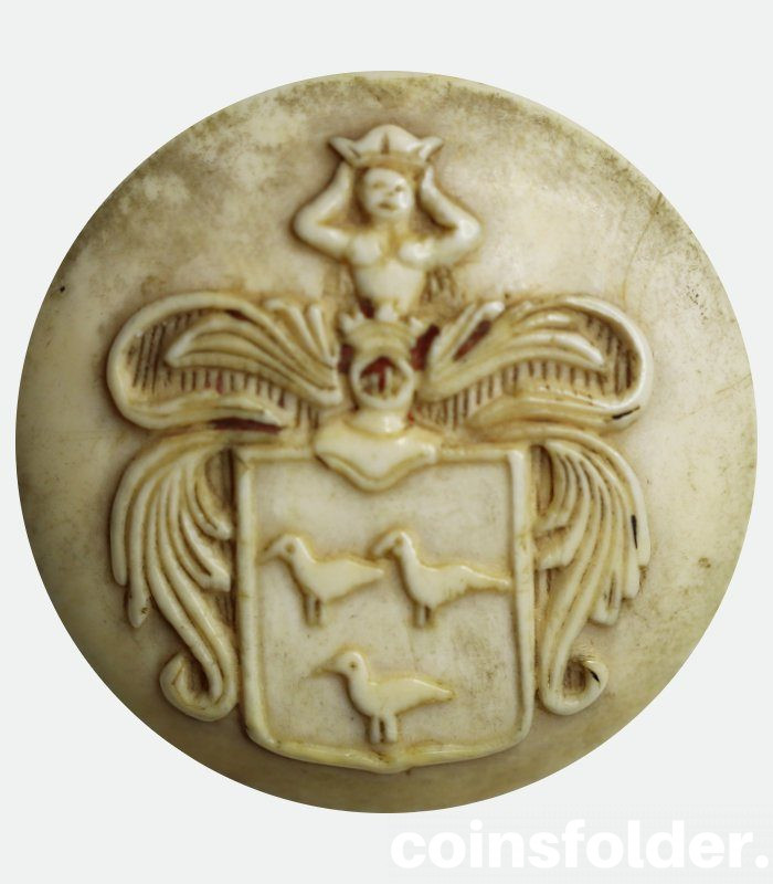 Livery ivory Button with the family coat of arms of von Warnstedt