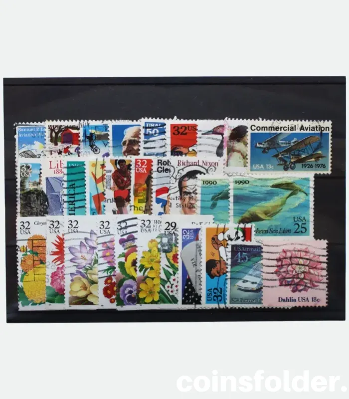 Souvenir Set of 30 Old Mixed USA Stamps - Giftcard Packed