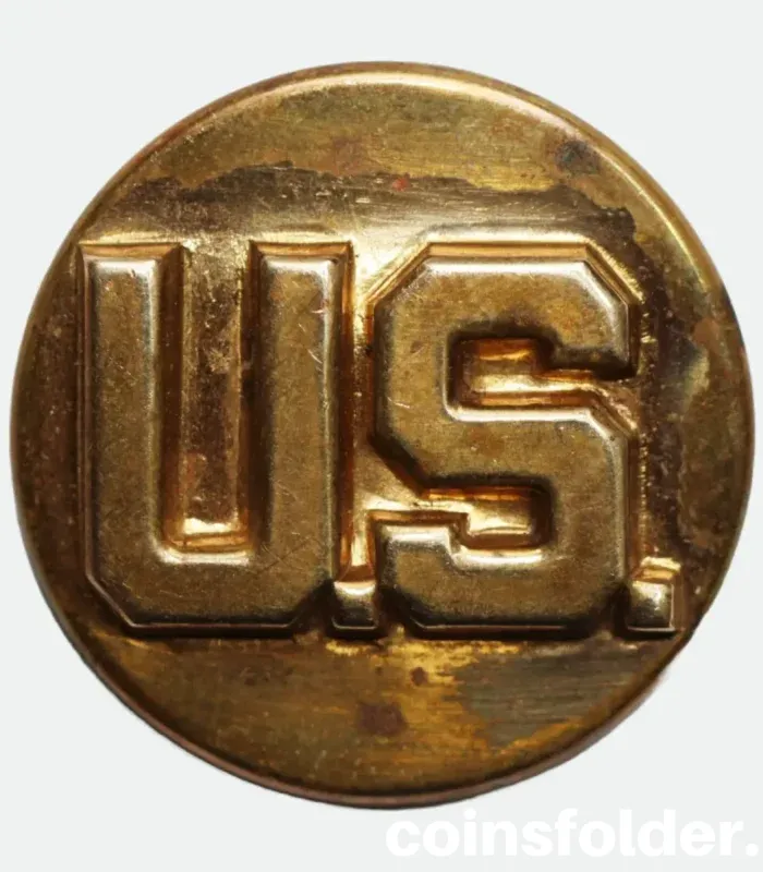 Vintage US Army enlisted collar insignia with detailed emblem